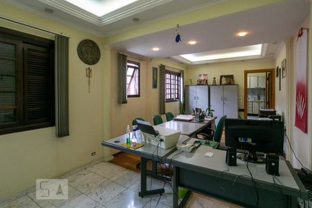 Casa à venda com 380m², 4 quartos e 5 vagasSalão edícula