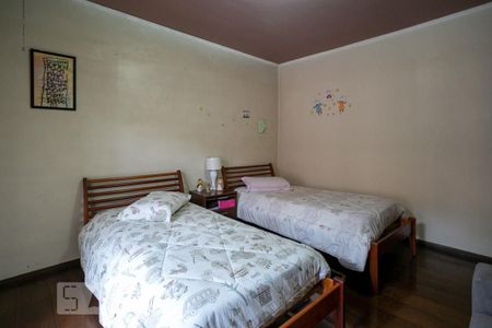 Casa à venda com 380m², 4 quartos e 5 vagasQuarto 1