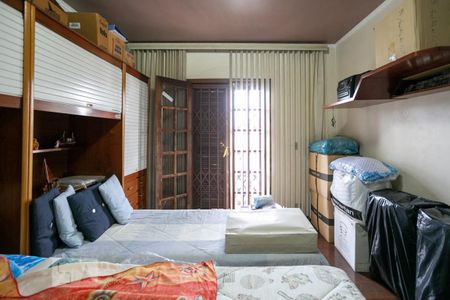 Casa à venda com 380m², 4 quartos e 5 vagasSuíte 2