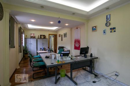 Casa à venda com 380m², 4 quartos e 5 vagasSalão edícula