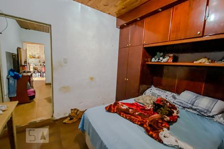 Quarto de casa à venda com 6 quartos, 300m² em Vila Ivone, São Paulo
