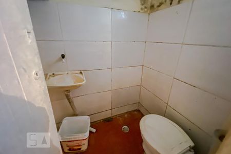 Casa à venda com 300m², 6 quartos e sem vagaBanheiro