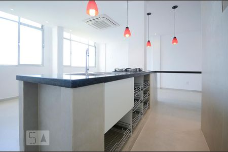 Cozinha - Armários de kitnet/studio para alugar com 1 quarto, 50m² em São Francisco, Niterói