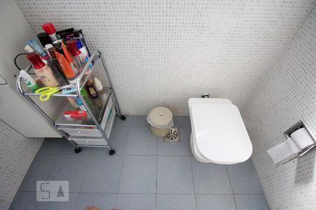 Casa à venda com 220m², 2 quartos e 2 vagasBanheiro