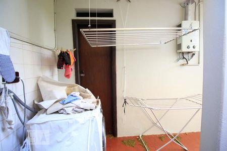 Casa à venda com 220m², 2 quartos e 2 vagasLavanderia