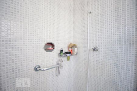 Casa à venda com 220m², 2 quartos e 2 vagasBanheiro