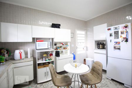 Casa à venda com 220m², 2 quartos e 2 vagasCozinha