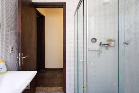 Casa à venda com 220m², 2 quartos e 2 vagasBanheiro