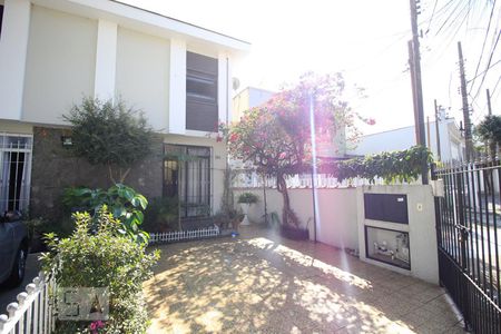 Casa à venda com 220m², 2 quartos e 2 vagasGaragem