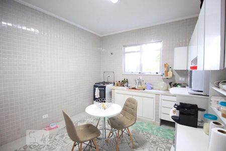 Casa à venda com 220m², 2 quartos e 2 vagasCozinha