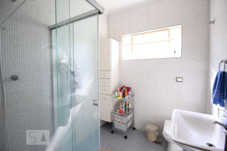 Casa à venda com 220m², 2 quartos e 2 vagasBanheiro