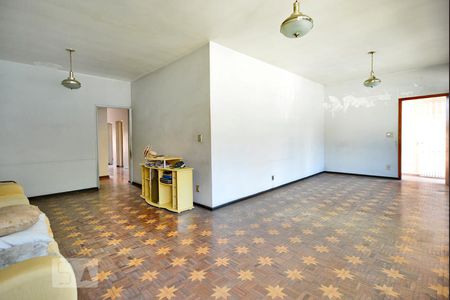 Casa à venda com 500m², 5 quartos e 5 vagasSala