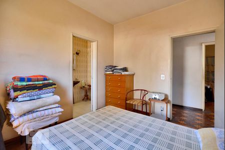 Casa à venda com 500m², 5 quartos e 5 vagasQuarto Suíte