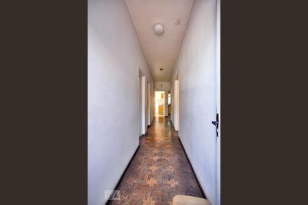 Casa à venda com 500m², 5 quartos e 5 vagasCorredor