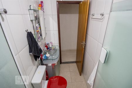 Casa de condomínio à venda com 132m², 3 quartos e 3 vagasBanheiro