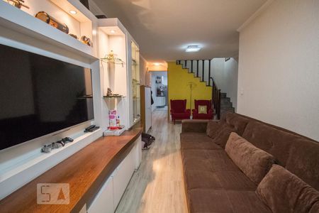 Sala de casa de condomínio para alugar com 3 quartos, 132m² em Penha de França, São Paulo