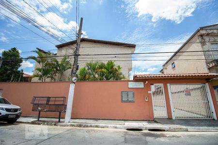 Casa de condomínio à venda com 132m², 3 quartos e 3 vagasFachada