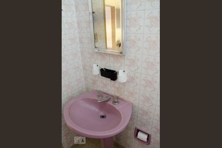 Casa à venda com 80m², 1 quarto e sem vagaBanheiro