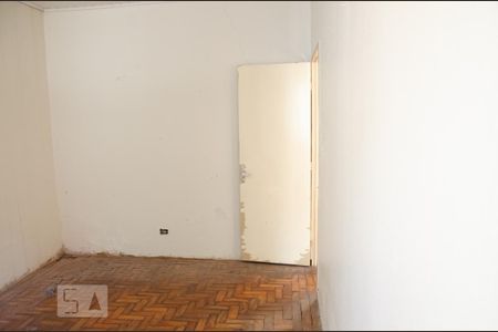 Quarto 1 de casa à venda com 1 quarto, 80m² em Vila Nivi, São Paulo