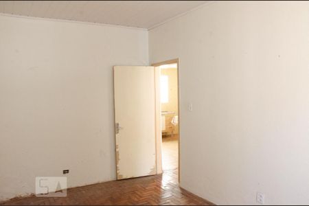 Quarto 1 de casa à venda com 1 quarto, 80m² em Vila Nivi, São Paulo