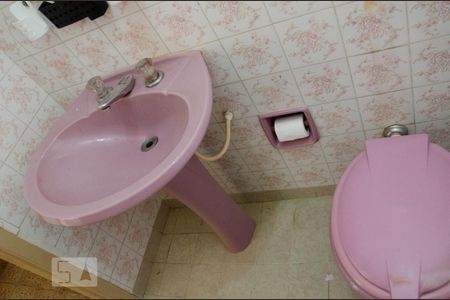 Casa à venda com 80m², 1 quarto e sem vagaBanheiro