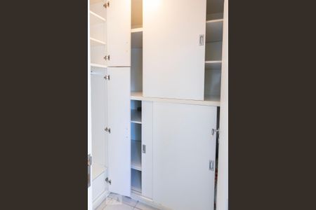 Apartamento à venda com 89m², 2 quartos e 1 vaga Apartamento à venda com 89m², 2 quartos e 1 vagaQuarto de Serviço
