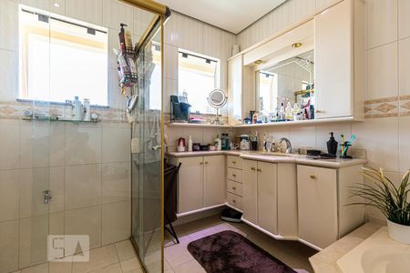 Casa à venda com 800m², 7 quartos e 8 vagasBanheiro do Quarto 1