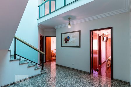 Casa à venda com 800m², 7 quartos e 8 vagasEscada