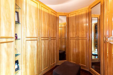 Casa à venda com 800m², 7 quartos e 8 vagasCloset do Quarto 1