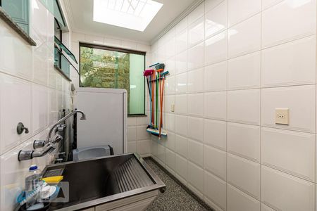 Casa à venda com 800m², 7 quartos e 8 vagasÁrea de Serviço