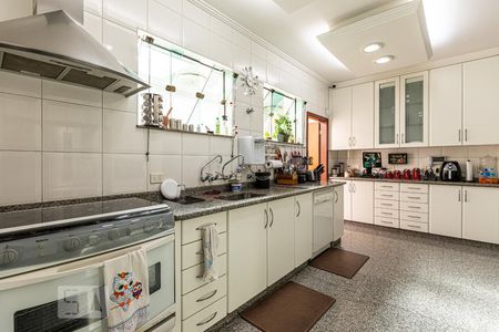 Casa à venda com 800m², 7 quartos e 8 vagasCozinha