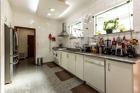 Casa à venda com 800m², 7 quartos e 8 vagasCozinha