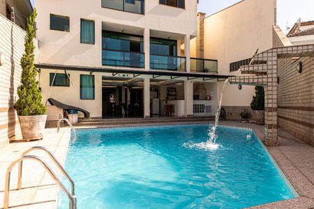 Casa à venda com 800m², 7 quartos e 8 vagasPiscina