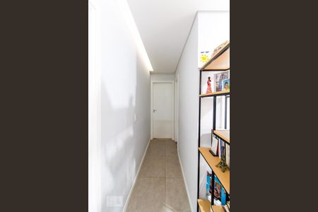 Corredor de apartamento à venda com 2 quartos, 87m² em Jardim Flor da Montanha, Guarulhos