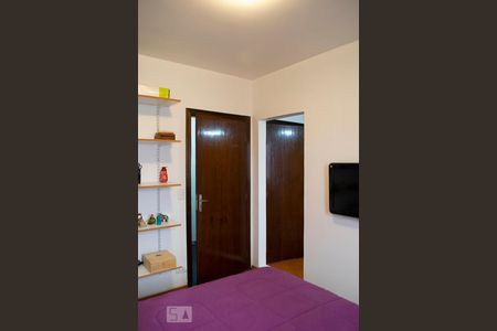 Casa à venda com 209m², 4 quartos e 4 vagas Casa à venda com 209m², 4 quartos e 4 vagasQUARTO 2