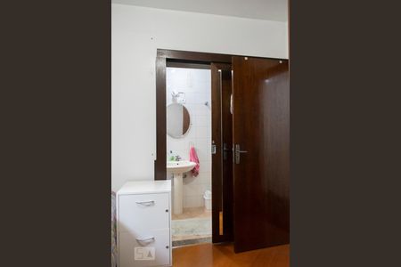 Casa à venda com 209m², 4 quartos e 4 vagas Casa à venda com 209m², 4 quartos e 4 vagasQUARTO 3 SUITE