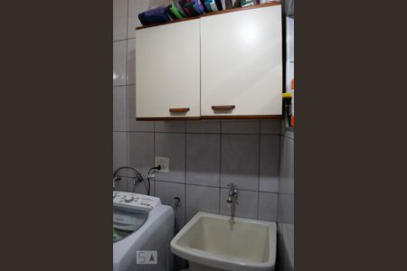 Casa à venda com 209m², 4 quartos e 4 vagas Casa à venda com 209m², 4 quartos e 4 vagasÁREA DE SERVIÇO