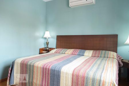 Casa à venda com 209m², 4 quartos e 4 vagas Casa à venda com 209m², 4 quartos e 4 vagasQUARTO 4 SUITE