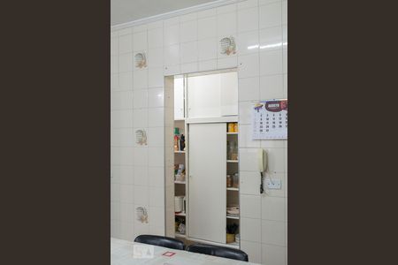 Casa à venda com 209m², 4 quartos e 4 vagas Casa à venda com 209m², 4 quartos e 4 vagasCOZINHA DESPENSA