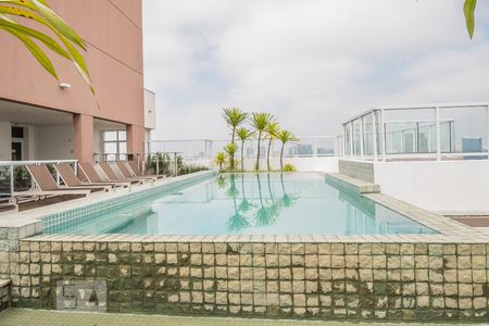 Apartamento à venda com 70m², 1 quarto e 1 vagaÁrea comum - Piscina