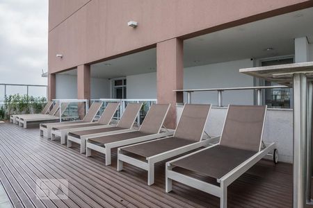 Apartamento à venda com 70m², 1 quarto e 1 vagaÁrea comum - Piscina