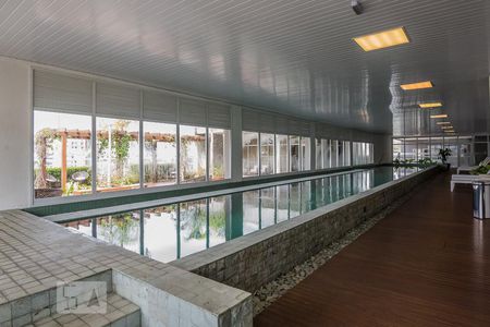 Apartamento à venda com 70m², 1 quarto e 1 vagaÁrea comum - Piscina