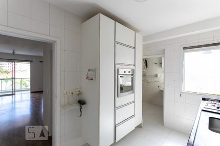 Apartamento para alugar com 110m², 3 quartos e 2 vagas Apartamento para alugar com 110m², 3 quartos e 2 vagasCozinha
