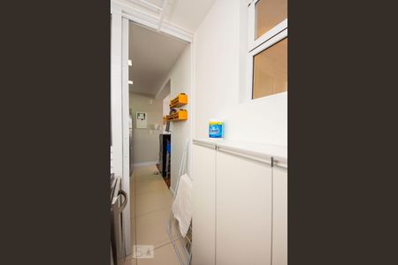 Apartamento à venda com 74m², 2 quartos e 2 vagasLavanderia