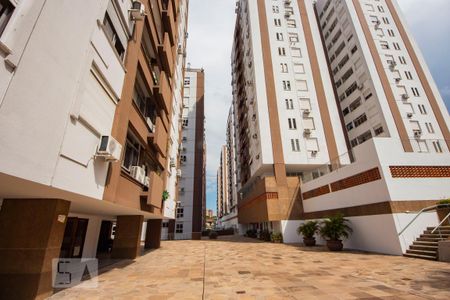 Apartamento à venda com 74m², 2 quartos e 2 vagasprédio