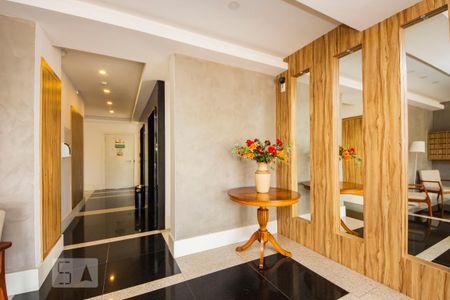 Apartamento à venda com 74m², 2 quartos e 2 vagasHall de Entrada