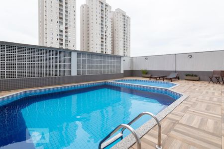 Apartamento à venda com 65m², 2 quartos e 2 vagas Apartamento à venda com 65m², 2 quartos e 2 vagasÁrea comum - Piscina