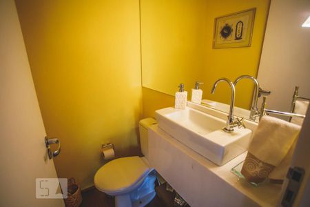 Lavabo de apartamento para alugar com 2 quartos, 100m² em Chácara Inglesa, São Paulo