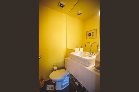 Lavabo de apartamento para alugar com 2 quartos, 100m² em Chácara Inglesa, São Paulo