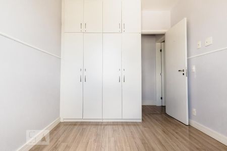 Apartamento para alugar com 70m², 2 quartos e 1 vagaQuarto 1 Armários